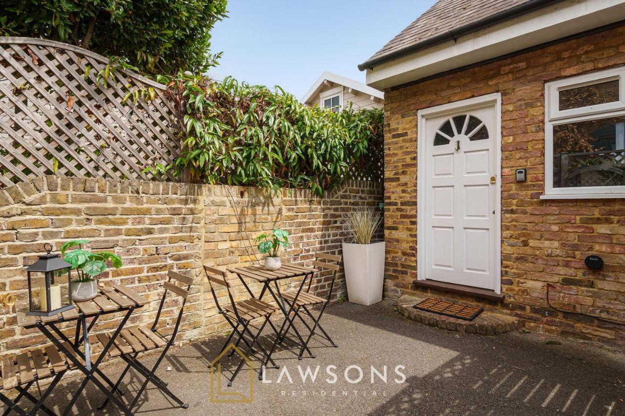 Loft Living By Lawsons With Parking Διαμέρισμα Γουίνσδορ Εξωτερικό φωτογραφία